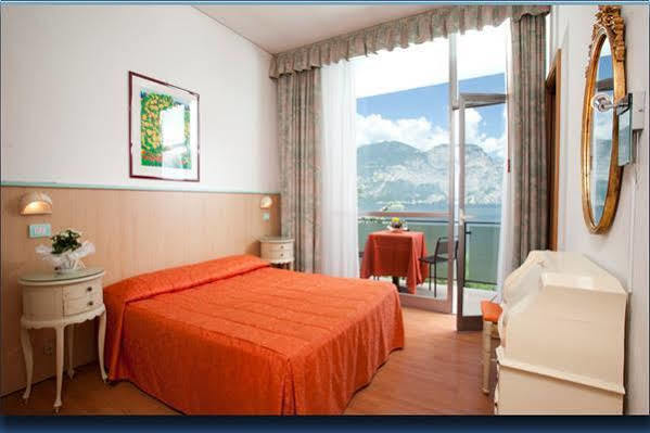 Hotel Residence Rely Brenzone sul Garda Exterior foto