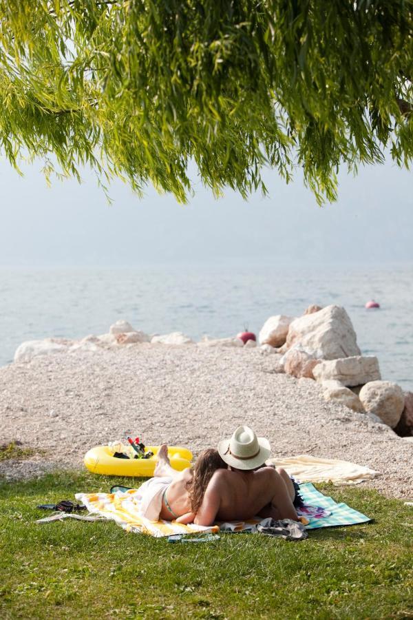 Hotel Residence Rely Brenzone sul Garda Exterior foto